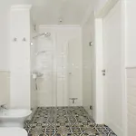 House Апартаменти *