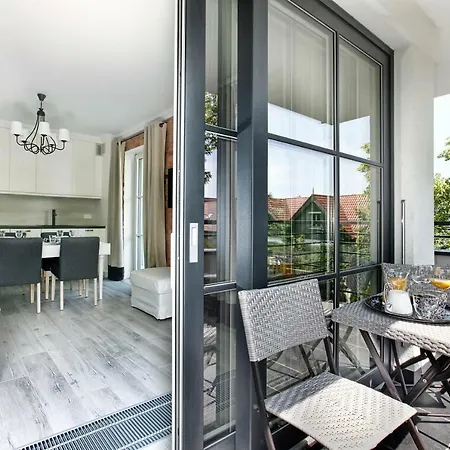 Apartment House *